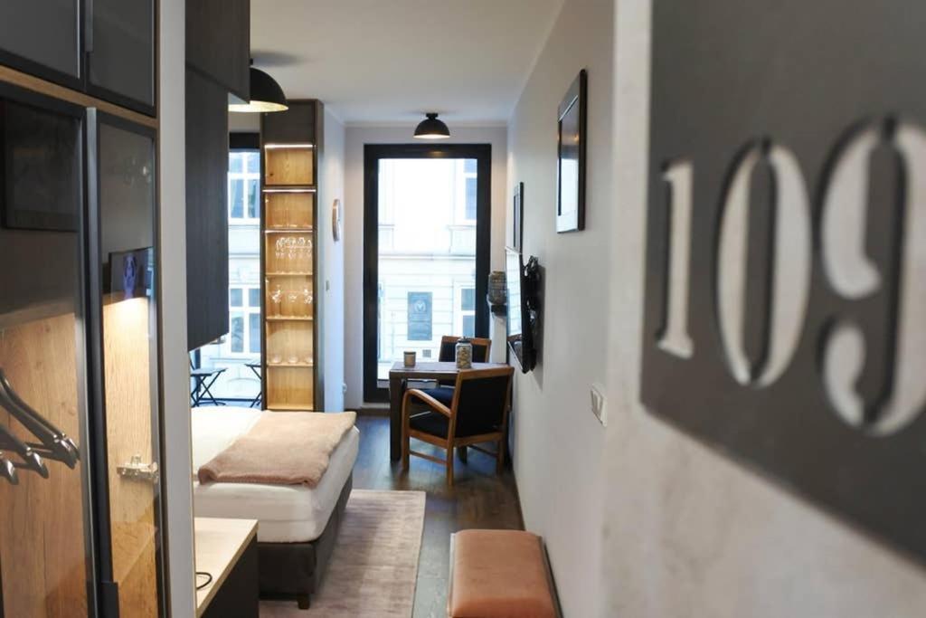 Boutique 109 - Old City, Luxury Apt. With A Garage Kraków Exteriör bild