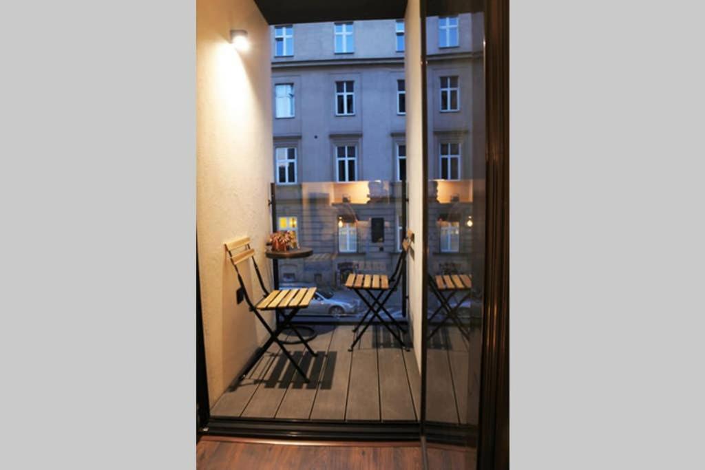 Boutique 109 - Old City, Luxury Apt. With A Garage Kraków Exteriör bild