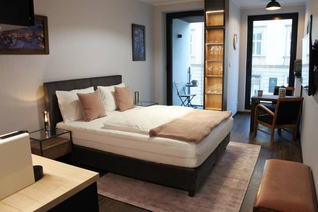 Boutique 109 - Old City, Luxury Apt. With A Garage Kraków Exteriör bild