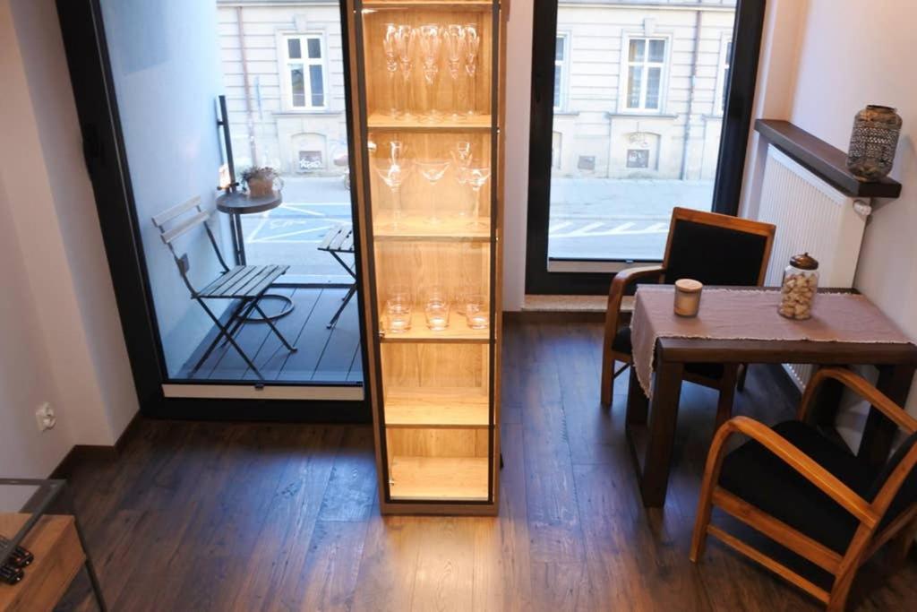 Boutique 109 - Old City, Luxury Apt. With A Garage Kraków Exteriör bild